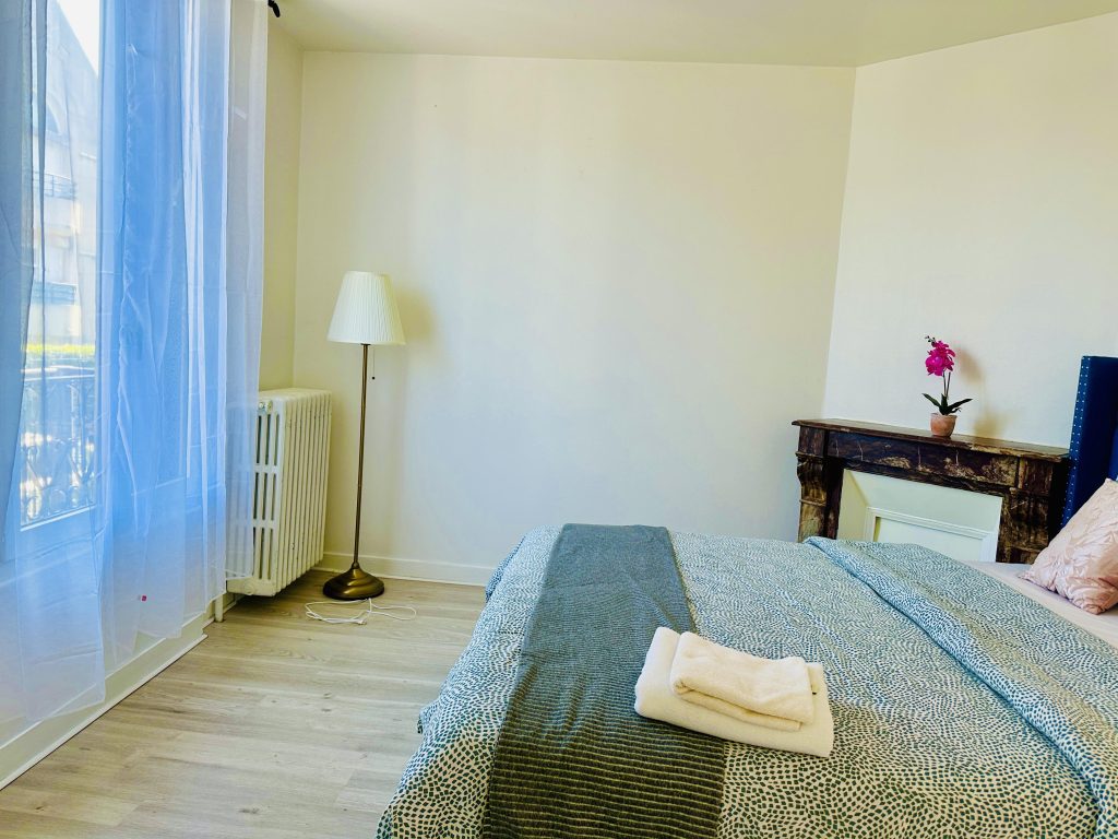 book your renting house in france 